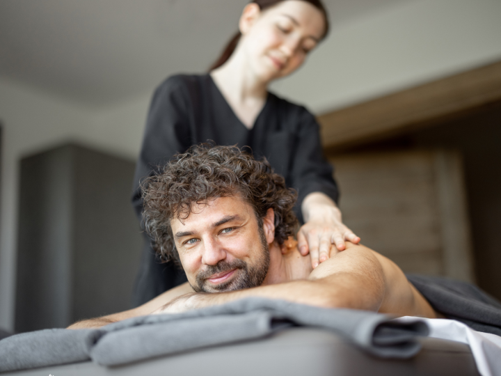 Female therapists spa in Jubilee hills